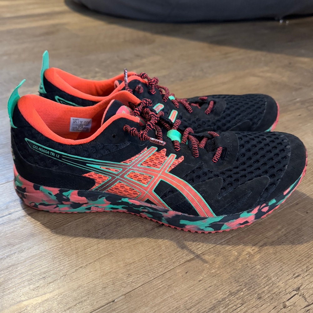 ASICS Gel-Noosa Tri 12 size 8 women